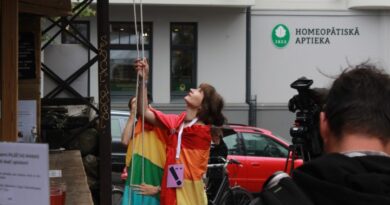 LGBTQ tiesību aizsardzības ziņā Latvijā vērojams neliels uzlabojums