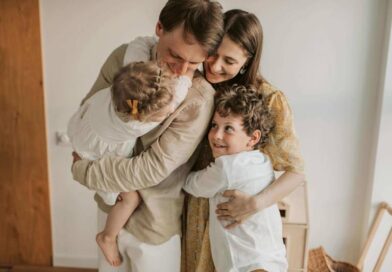 Veselīgs bērna pašvērtējums: kā to veidot ikdienas attiecībās un sarunās